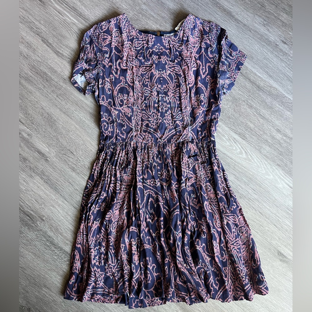 Sam and Lavi Elegant Patterned Dress